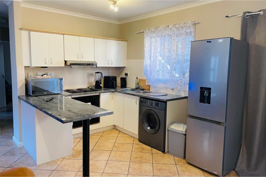 To Let 2 Bedroom Property for Rent in Parklands Western Cape